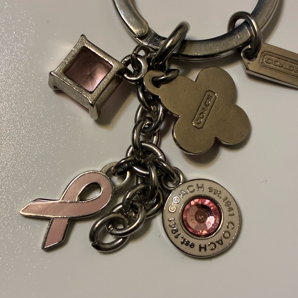 Vintage Coach Breast Cancer Pink and Silver Charm Key Holder - Picture 3 of 10
